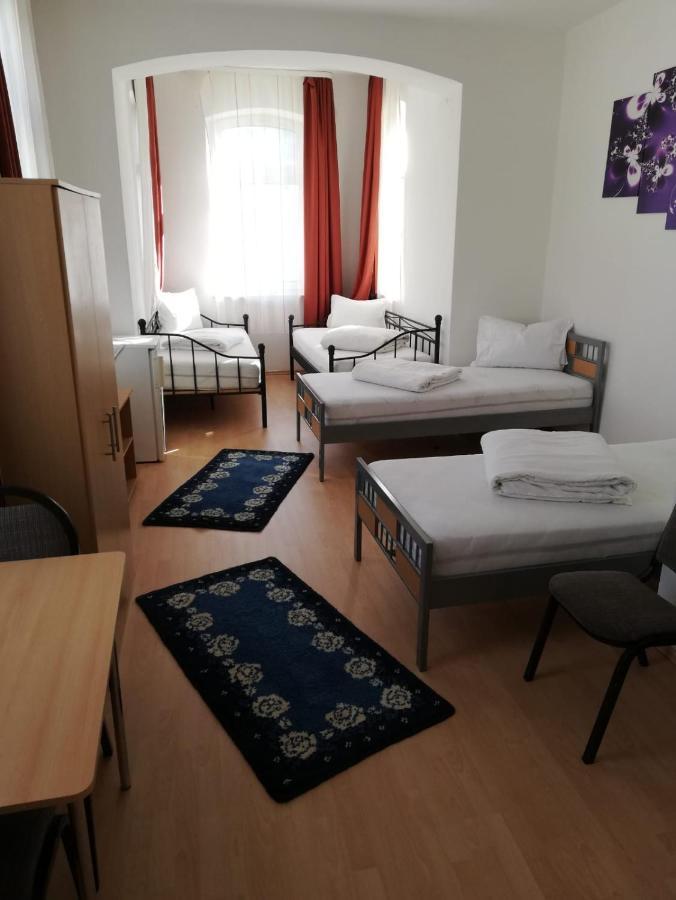 Pension Feldschloessl Инголщат Екстериор снимка